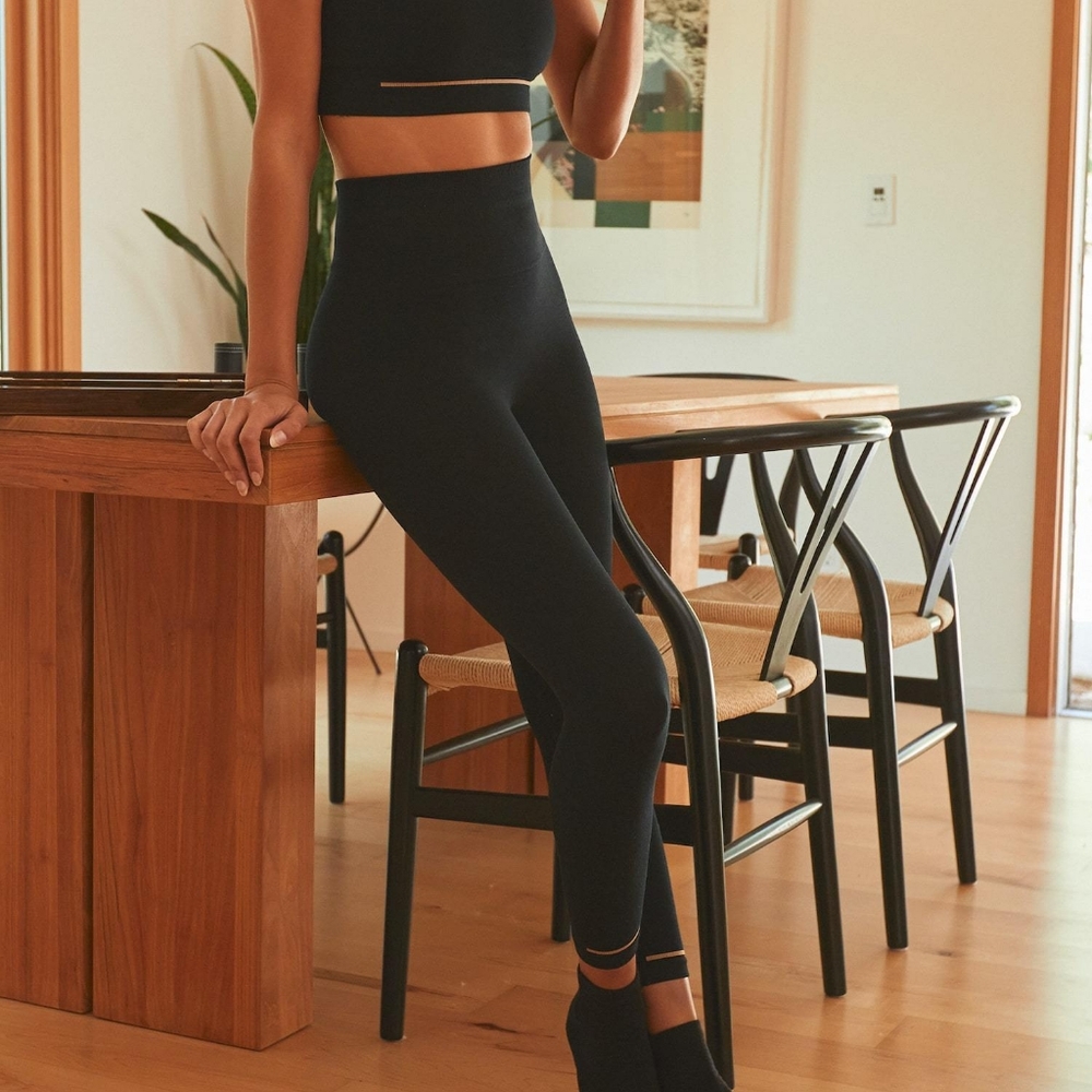 Lunya Soft Supportive Seamless Modal Crop Legging